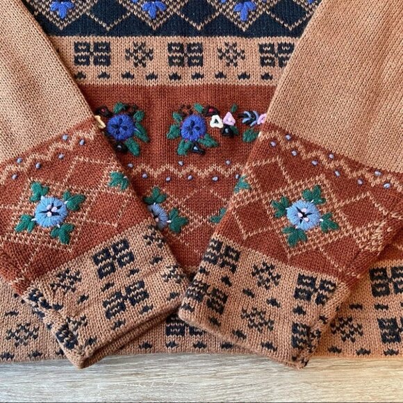 No Boundaries Floral Embroidery  Ugly Sweater - Picture 8 of 15